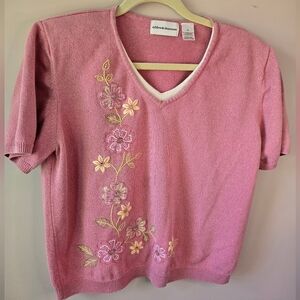 Alfred Dunner Pink Floral Embroidered Short Sleeve V-Neck Sweater Top
